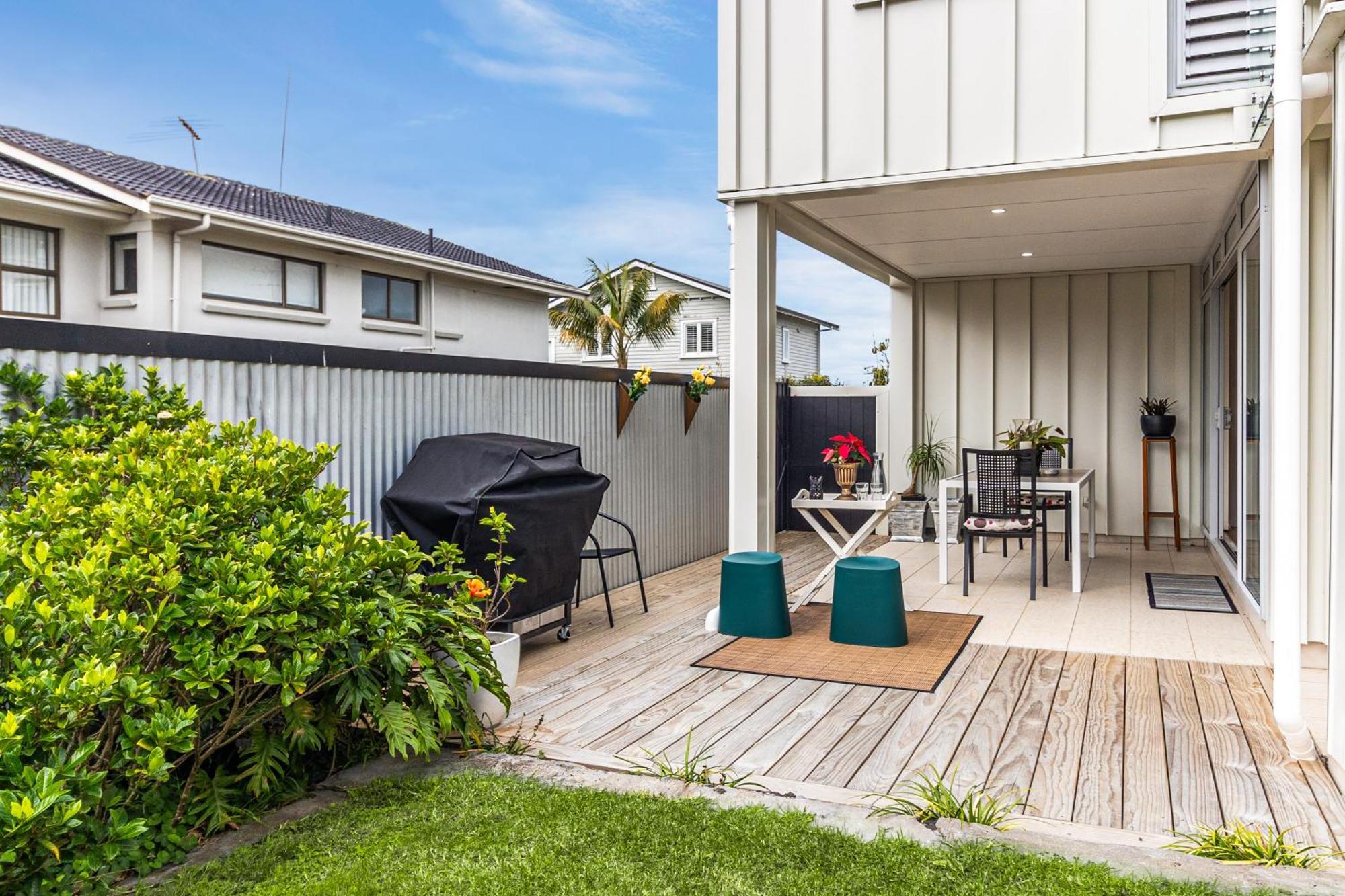 Auckland bays views